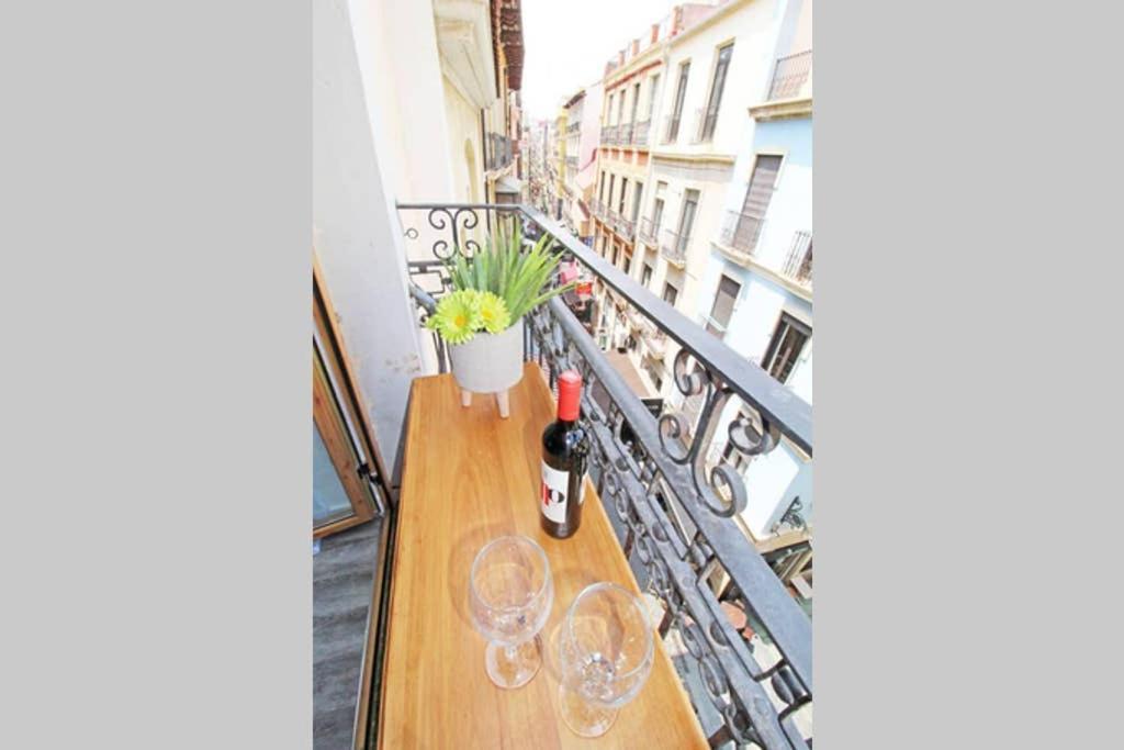 Apartamento De Diseno Centrico 5 Min Playa Alicante Eksteriør bilde