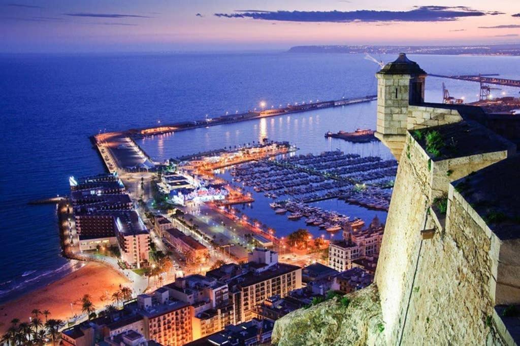 Apartamento De Diseno Centrico 5 Min Playa Alicante Eksteriør bilde